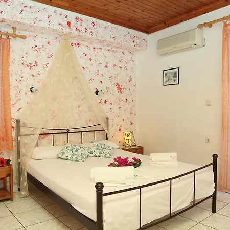 Homer 3* Nydri (Lefkada)