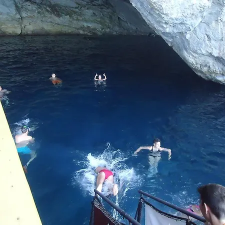 Affittacamere Homer Nydri (Lefkada)