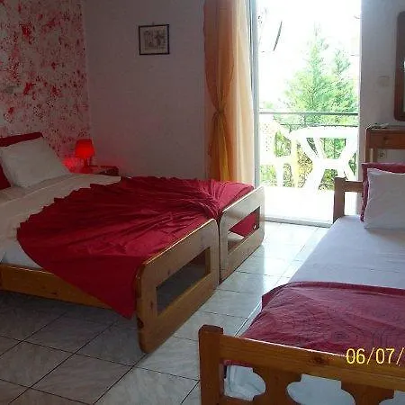 بيت ضيافة Homer نيدري