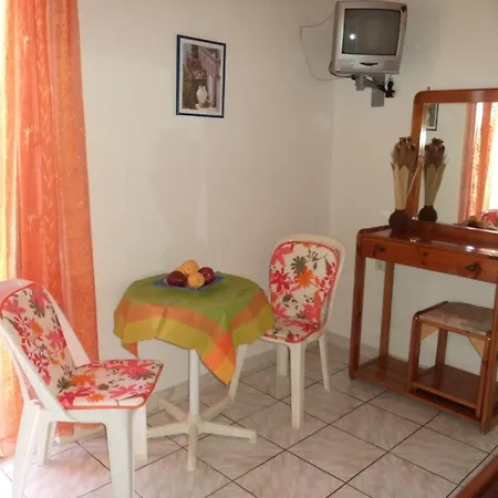 Guest house Homer's Nydri (Lefkada)